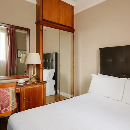 Monna Lisa Hotel 4*
