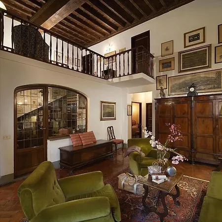 Monna Lisa Hotel